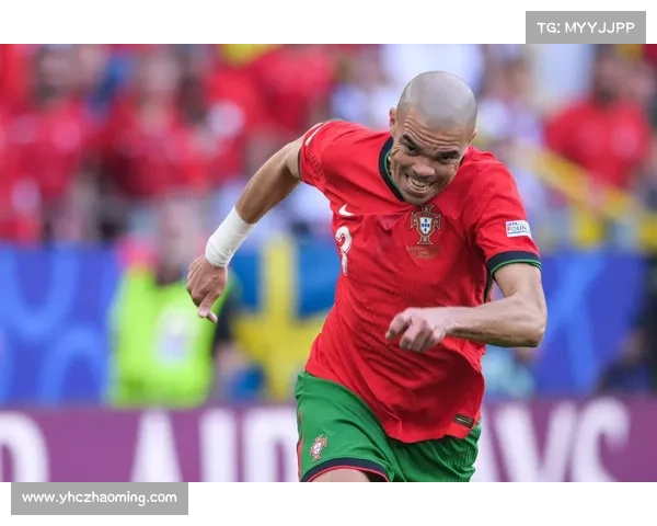 如何在欧洲杯比赛中有效限制C罗发挥并击败葡萄牙队